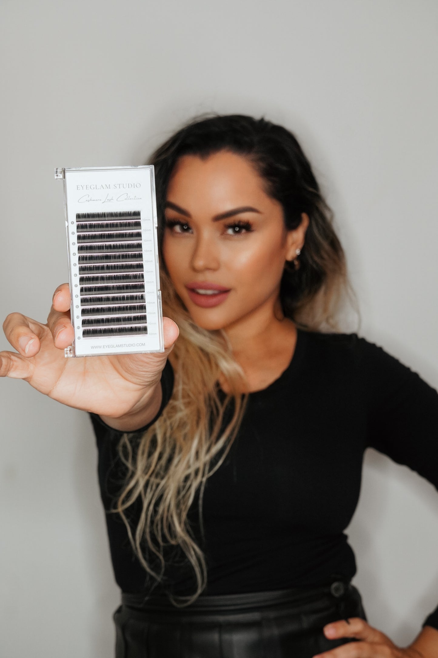 Cashmere "Fluffy" Volume Lashes - Eyeglam Studio Beauty